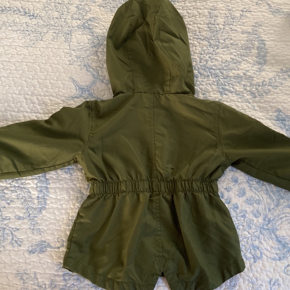 Wonder Nation  toddler girls size 2 army green w/pink liner jacket. Like new. - Picture 4 of 4